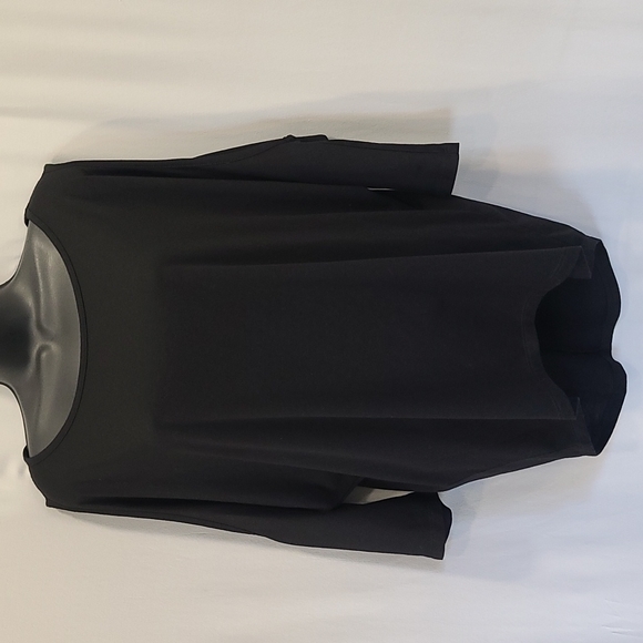 3/$15🌼Black Cold Shoulder Dolman Style Shirt sz Small - Picture 1 of 5